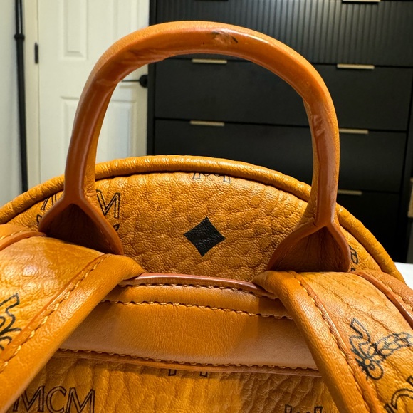 MCM STARK SIDE STUDS BACKPACK IN VISETOS - Picture 5 of 16